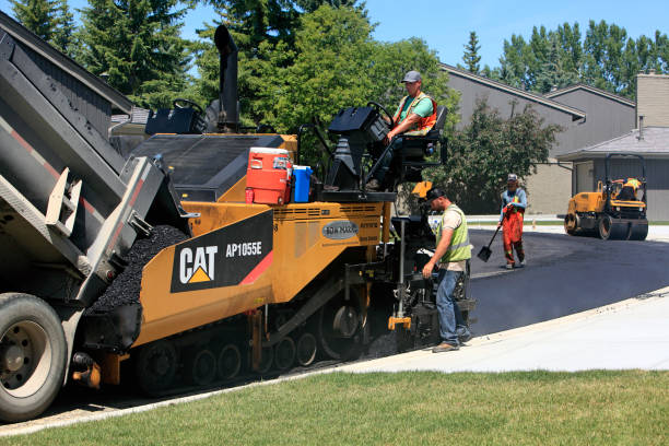 Best Driveway Resurfacing Pavers  in Bettendorf, IA